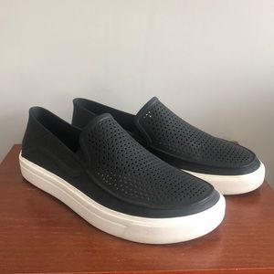 Crocs Women’s size 10